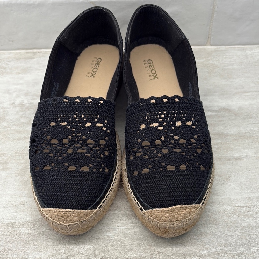 NWOT. Geox Black and Tan Espadrille Flats